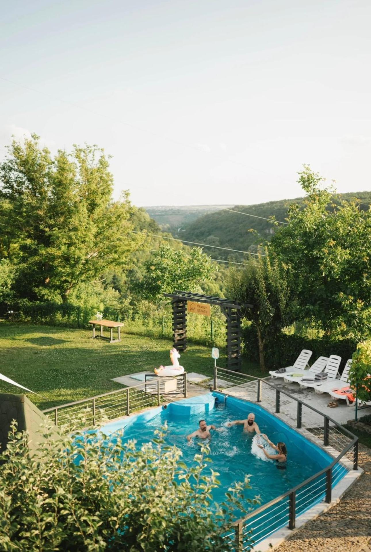 Villa Сottage "Family Estate" Kamianets-Podilskyi Exterior foto